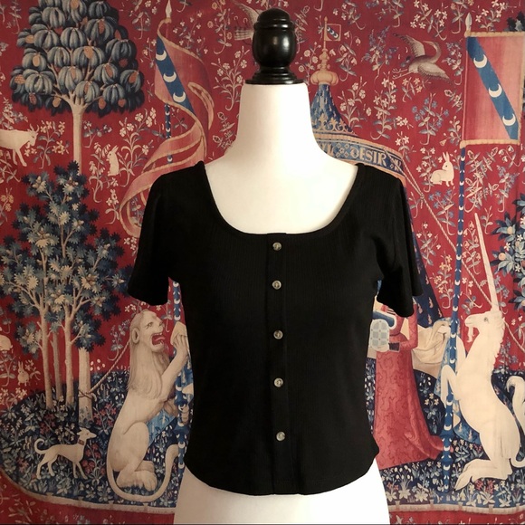 H&M Tops - H&M Black Ribbed Button Crop Top